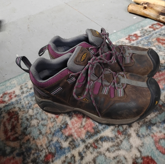 Keen Brown and Purple Shoes - Picture 1 of 4